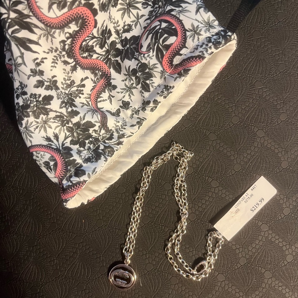 Brand new with tags Gucci Logo necklace